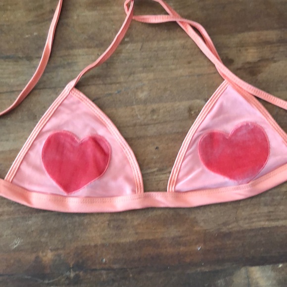 Bikini - Picture 3 of 4